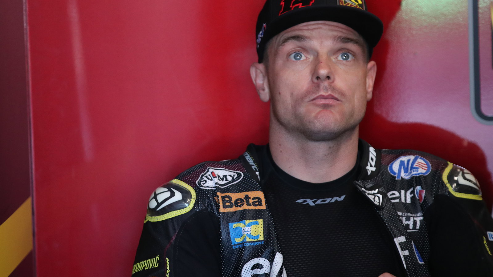 Sam Lowes, 2025 Australian WorldSBK, pit box. Credit: Gold and Goose.